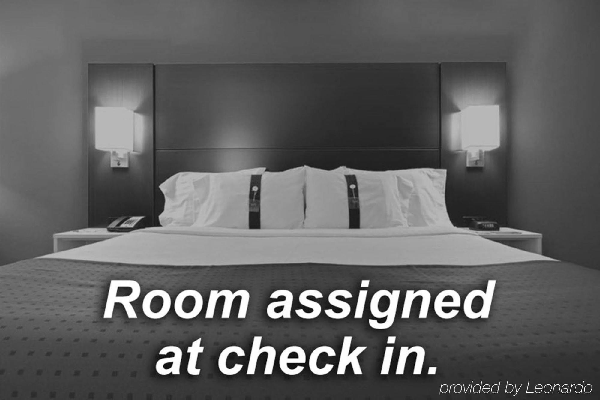 Holiday Inn Express & Suites Brownfield Eksteriør bilde