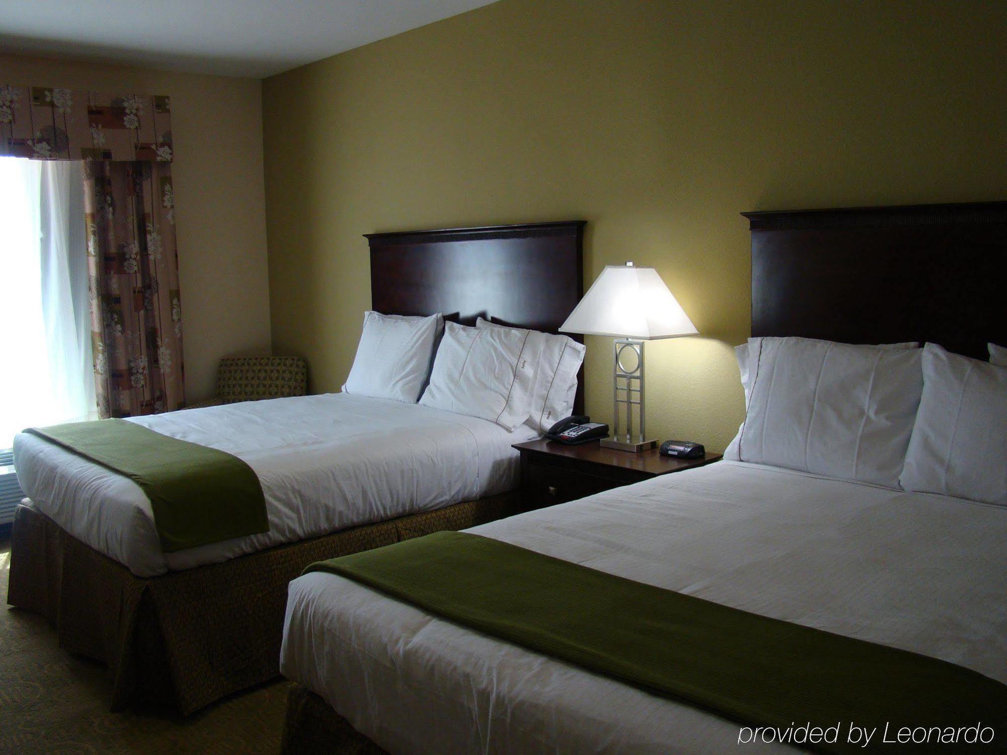 Holiday Inn Express & Suites Brownfield Rom bilde
