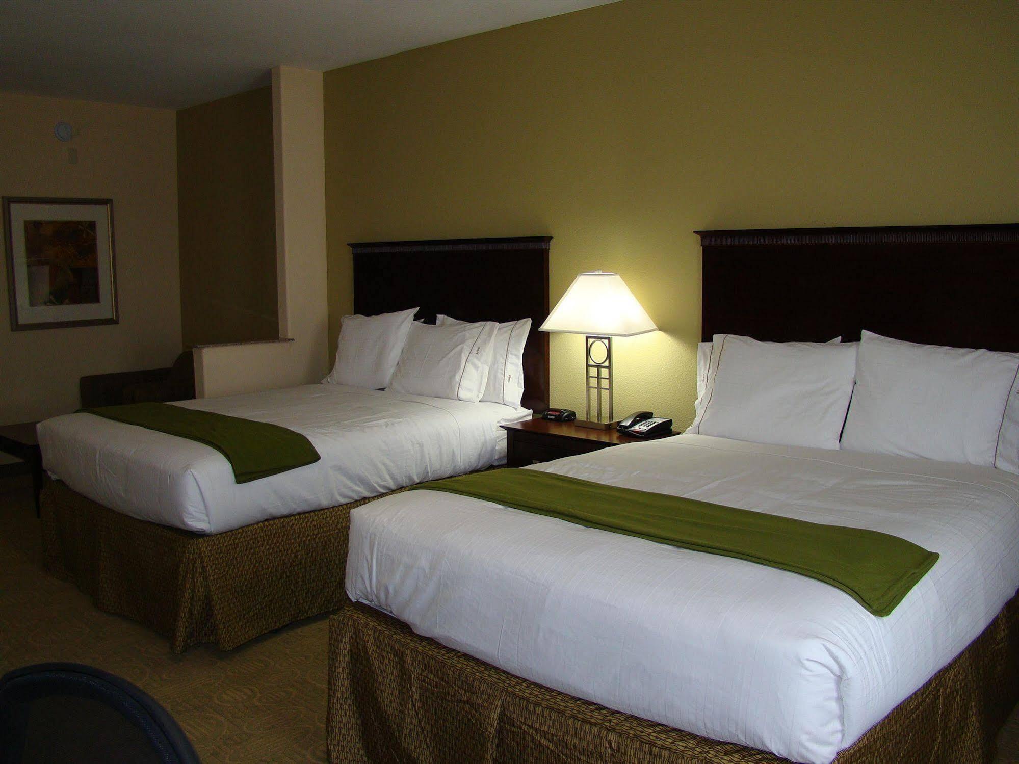 Holiday Inn Express & Suites Brownfield Eksteriør bilde
