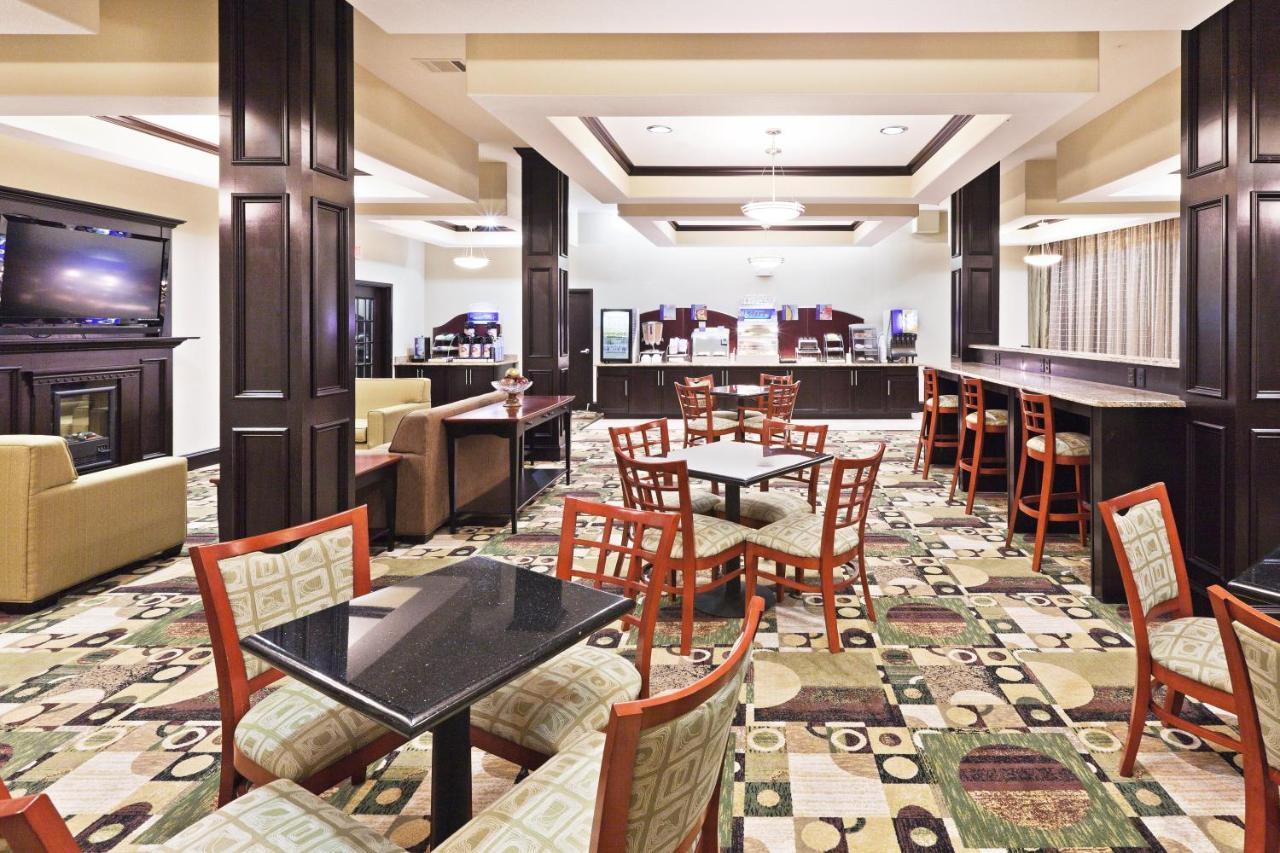 Holiday Inn Express & Suites Brownfield Eksteriør bilde