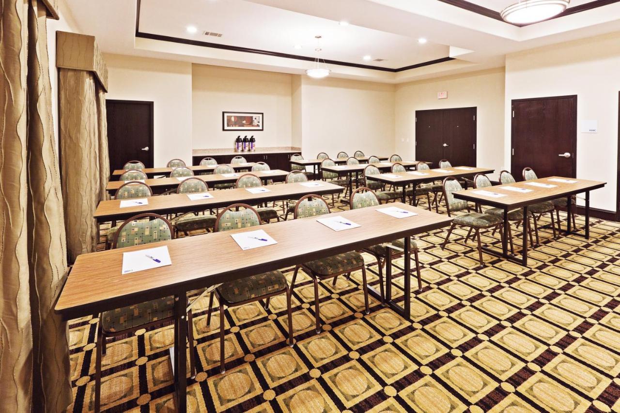 Holiday Inn Express & Suites Brownfield Eksteriør bilde
